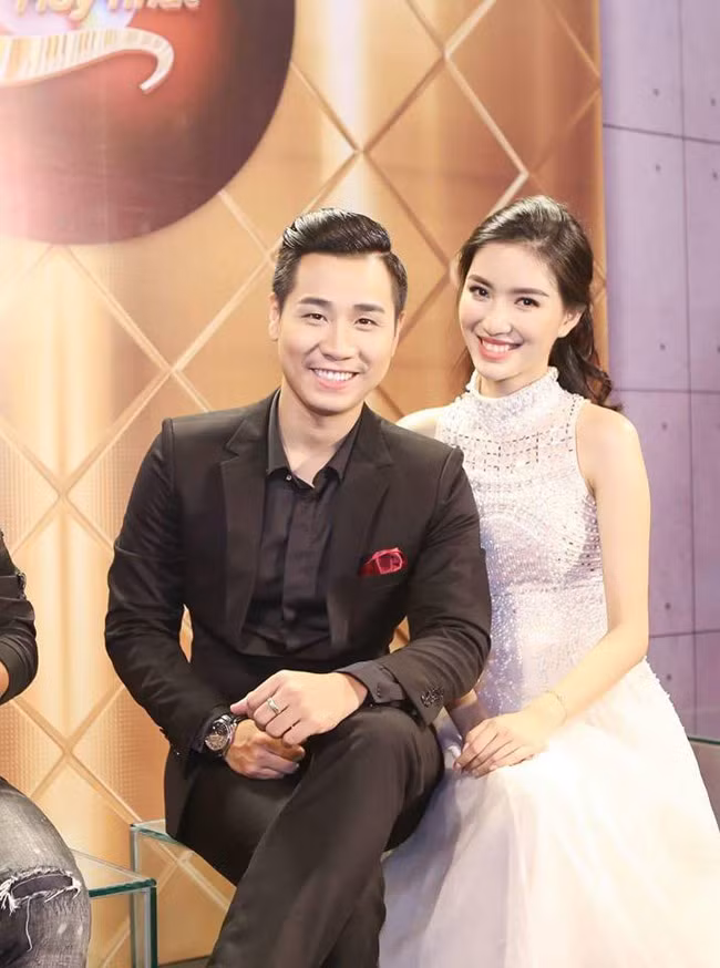 Kể từ đó, Mỹ Linh thường xuyên xuất hiện trong các chương trình giải trí nổi tiếng với vai trò cầm míc.