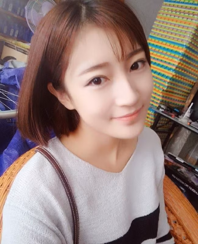 Từ khi Trương Bảng trở thành một nhân vật nổi tiếng, một hiện tượng trên mạng, trang cá nhân của cô cũng có số lượng người theo dõi tăng đột biến.