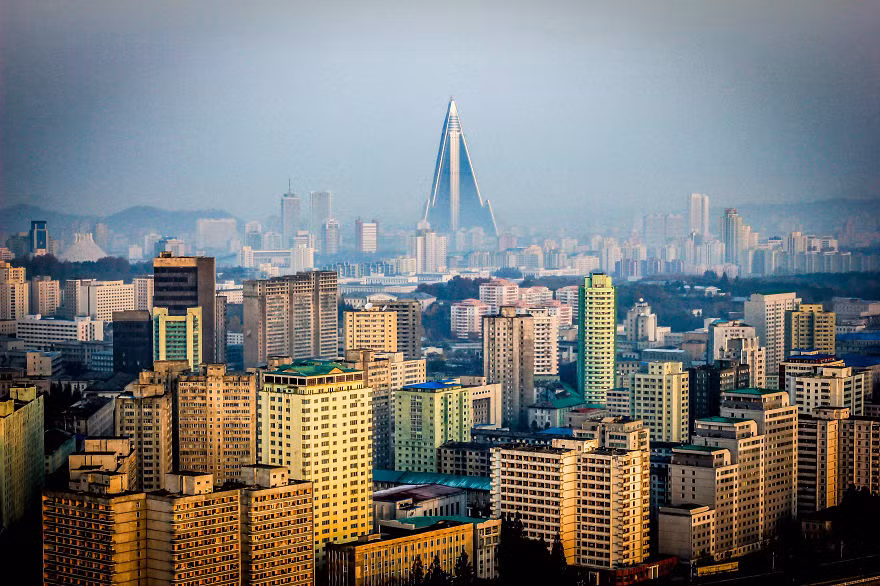 Đi du lịch đã ngấm trong máu của chàng trai kể từ khi còn trẻ, Christian chia sẻ. Cả hai ông bà và cha mẹ anh đã có những chuyến hành trình du lịch rất dài trong những ngày trẻ của họ và anh đã được lớn lên trong ngôi nhà thế giới từ khi tấm bé.