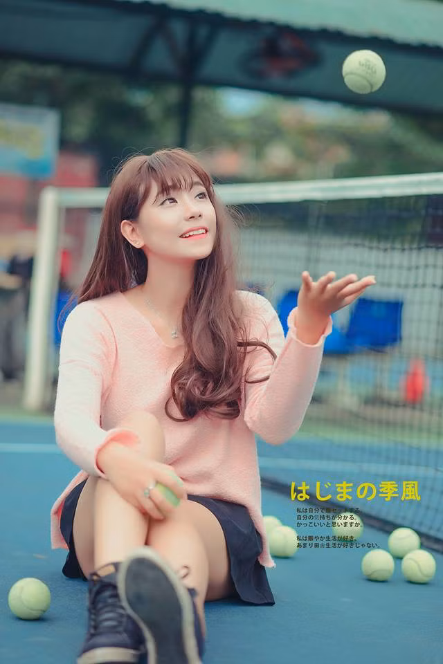 Được biết tennis là một môn thể thao yêu thích của Diệu Linh. Không muốn chụp bộ ảnh quá cầu kỳ, tính cách vốn khá sôi nổi, năng động, lại yêu thích thể thao nên Diệu Linh đã quyết định thực hiện bộ ảnh lấy sân tennis làm bối cảnh chính.