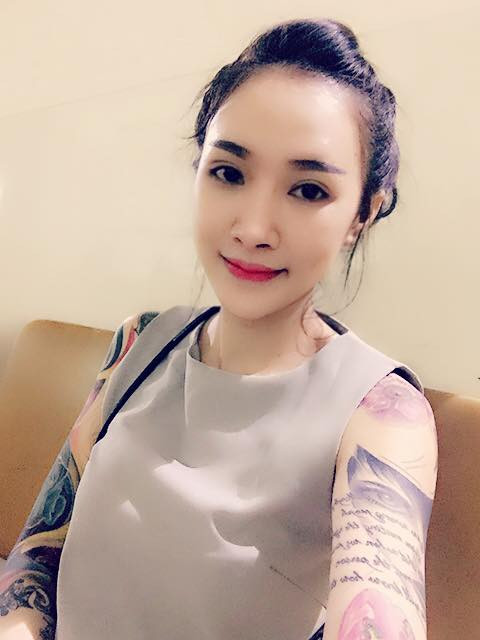 Không giống như nhiều bà mẹ khác, với Thảo Uyên, khi nhắc đến gia đình cô không hề cảm thấy có chút áp lực nào. Trái lại, gia đình là nơi luôn khiến bà mẹ 8X xinh đẹp cảm thấy hạnh phúc nhất, bình yên nhất, nhiều niềm vui nhất.