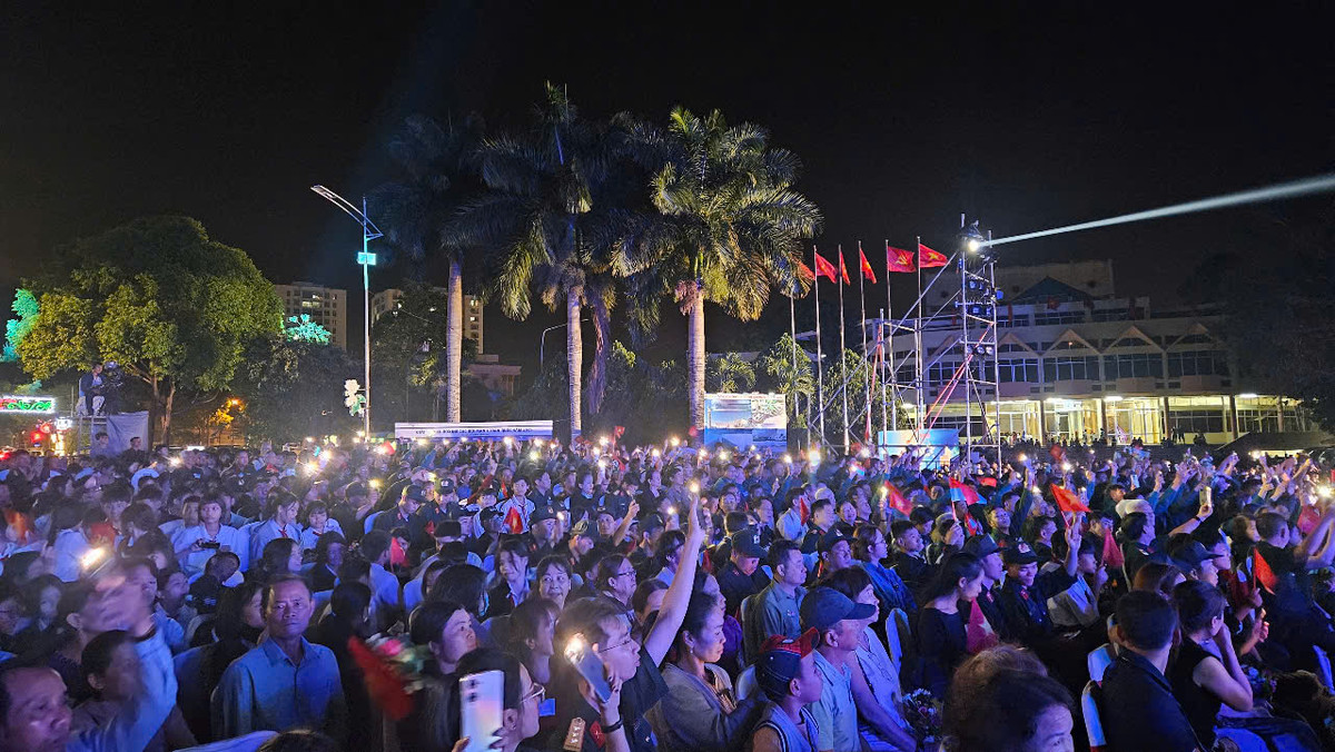 Đặc sắc chương trình cầu truyền hình “Bản trường ca hòa bình” - Hình 3 Dac sac chuong trinh cau truyen hinh “Ban truong ca hoa binh”-Hinh-3