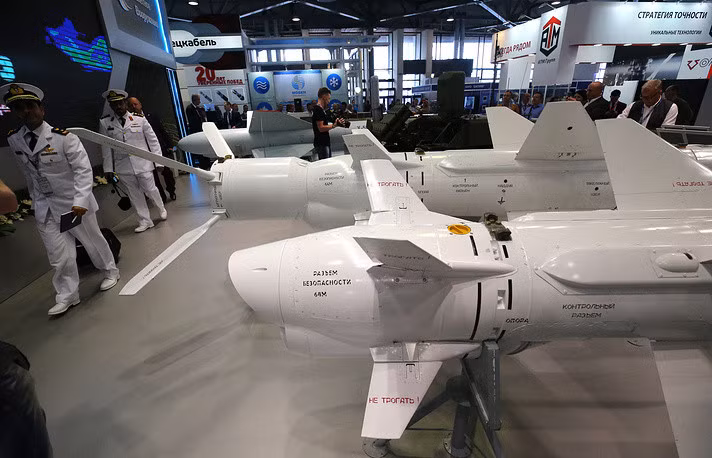 Các loại tên lửa chống hạm được giới thiệu tại triển lãm. Nguồn ảnh: Arms-Expo