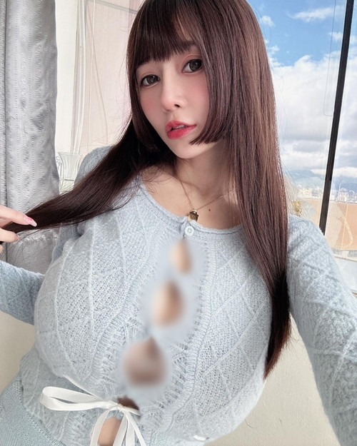 Có lẽ cũng vì vậy, số lượng người theo dõi của An Hi dạo gần đây tăng nhanh, những hình ảnh của cô nàng cũng xuất hiện nhiều hơn trên các diễn đàn dành cho giới trẻ.