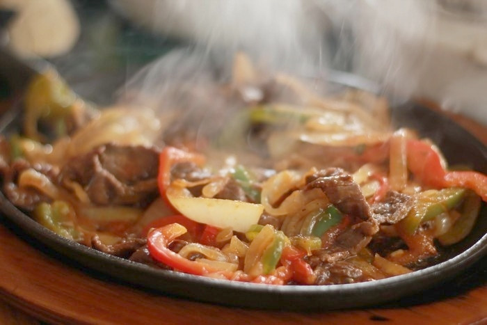 Lam dieu nay khi an com, nguoi dan ong ung thu thuc quan