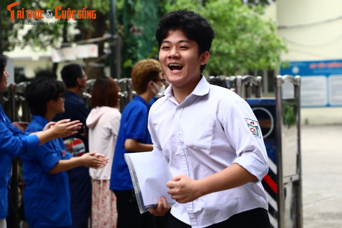 Hoc sinh Ha Noi chi thi 3 mon vao lop 10