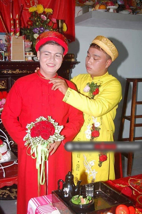 Niềm vui ấy càng được nhân đôi khi có sự ủng hộ của gia đình 2 bên và bạn bè thân thiết.