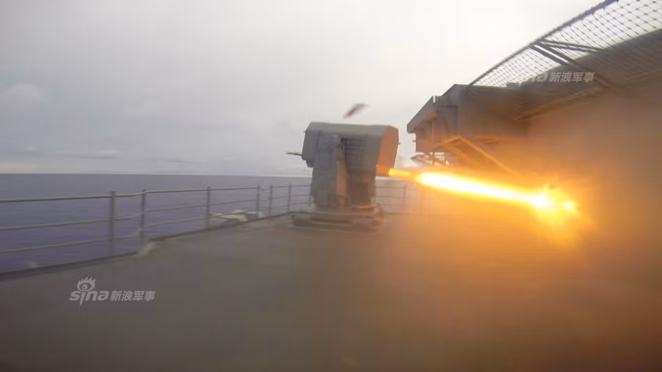 Tên lửa đánh chặn tên lửa hành trình RIM-116 RAM.