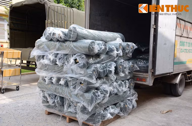 Ở thời điểm này tất cả cán bộ, chiến sĩ làm việc như nhau, với tinh thần “không để xe chờ hàng”.