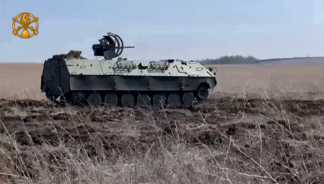 Cần lưu ý rằng chiếc BMP-1LB được thiết kế trong thời gian ngắn với ngân sách thấp nhất để sản xuất hàng loạt nhanh chóng, cũng như sử dụng các nguồn lực sẵn có.