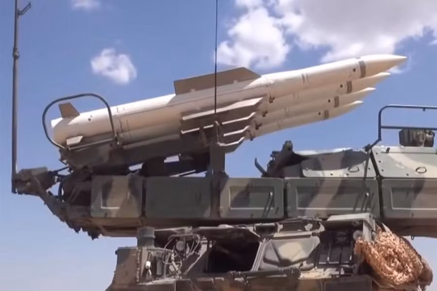 Việc sử dụng hệ thống phòng không bảo vệ các tuyến đường quan trọng, nơi hoạt động không quân của Nga diễn ra dự báo sẽ đặt ra thách thức nghiêm trọng cho quân chính phủ.