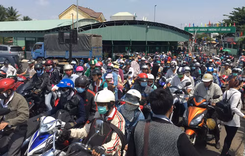 Cua ngo TP HCM un tac nghiem trong ngay nghi le 30/4