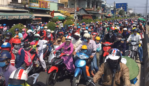 Cua ngo TP HCM un tac nghiem trong ngay nghi le 30/4-Hinh-8