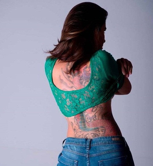 Thân hình bốc lửa của Rita khiến nhiều đấng mày râu phải trầm trồ. Biết được thế mạnh của mình, Rita tiết lộ cô sẵn sàng làm người mẫu ảnh, thậm chí là người mẫu khoả thân nếu như nhận được lời mời hợp lý, đúng đắn từ những người có uy tín.