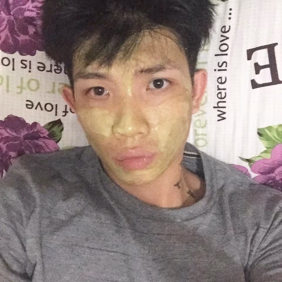 Bởi mỗi người lại có một cảm nhận và sự lựa chọn khác nhau. Trang mạng trên cũng chưa chắc đủ tầm và uy tín để đánh giá một nhân vật nào đó, cho anh ta những danh hiệu, danh xưng đạt đến cả tầm quốc gia.