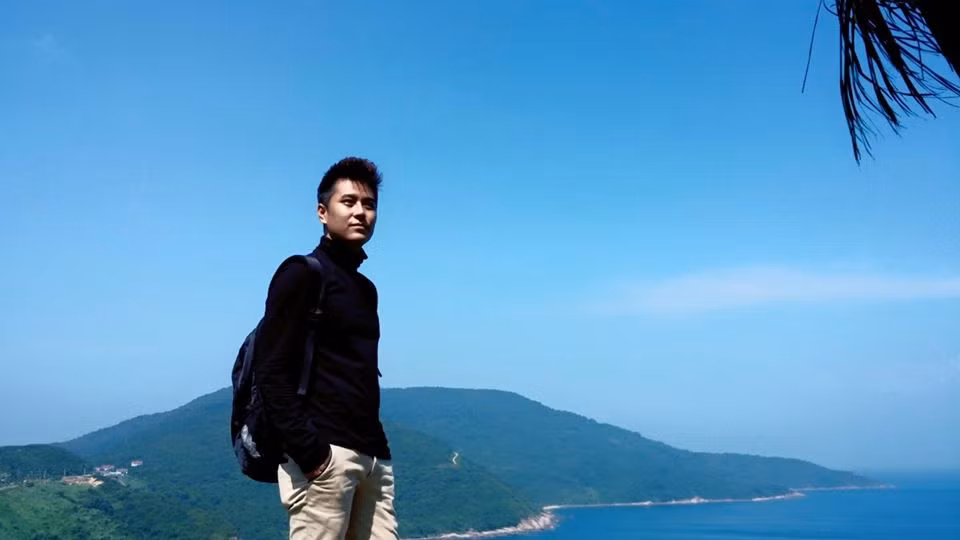 Được biết, trong tháng 7 này, Quang Minh dự định tổ chức một buổi từ thiện cho các trẻ em mồ côi, nhưng chưa kịp thực hiện thì đã lâm bệnh nặng.