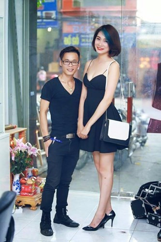 "Cô gái cao nhất Vịnh Bắc Bộ" là cách gọi mà dân mạng dành cho Bùi Thị Thảo Phương, sinh năm 1995, đang sinh sống và học tập tại Hà Nội, sau khi một vài bức ảnh Thảo Phương chụp với bạn bè, khoe chiều cao vượt trội được lan truyền trên mạng.