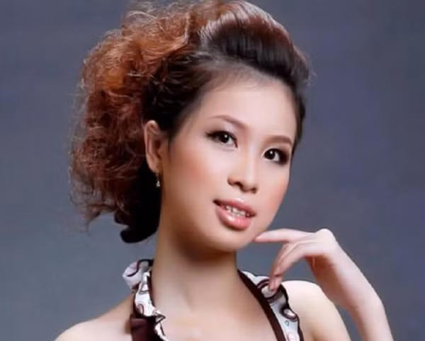 Dù “điếc” là một từ rất thuần Việt nhưng dân mạng cũng đặt ra thắc mắc rằng “Tại sao không thể đặt tên cuộc thi là Hoa hậu khiếm thính”.