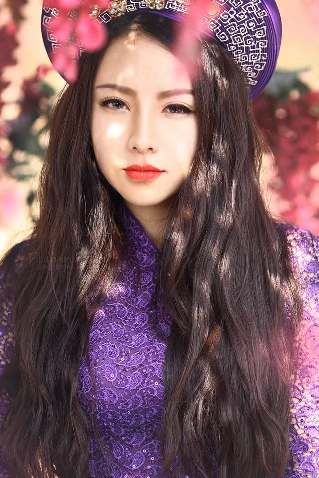 Chuyện nghề đặc biệt và khuôn mặt xinh đẹp khiến Phương Thúy trở thành tâm điểm chú ý của dân mạng. Sau một thời gian học hỏi, Phương Thuý đã có những thành tích ban đầu rất ấn tượng tại cơ quan nơi cô đang công tác.