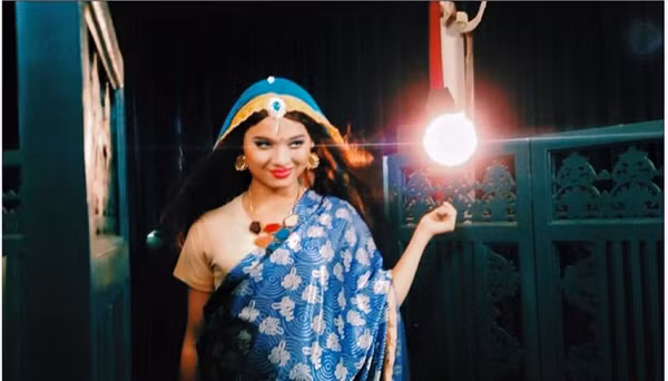 Bat ngo mat that co dau 1800 tuoi phien ban Viet-Hinh-9