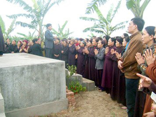 Ly ky chuyen vua Ly Cong Uan suyt bi giet hai-Hinh-3