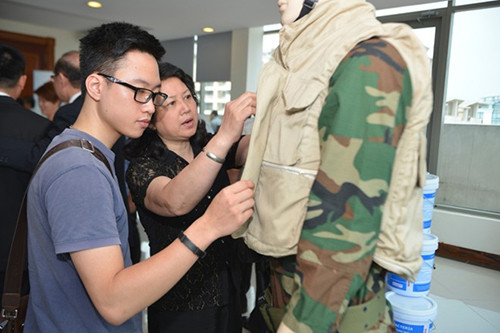 Phat minh doc la: Son chong dan tu vo trau