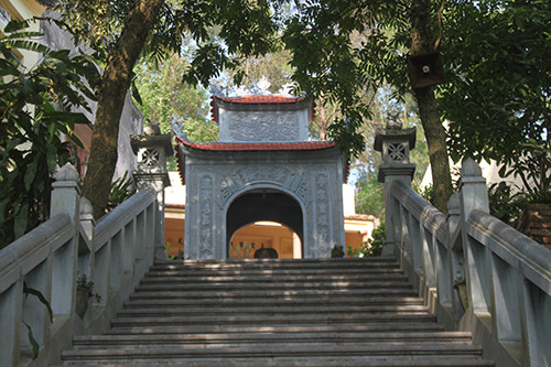 Nguon goc vua Ly Cong Uan: Mo ho ve ba Pham Thi-Hinh-2