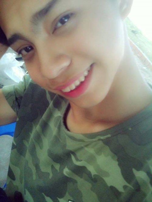 Bức ảnh của Bá Thảo được dân mạng cho là giống Hồ Ngọc Hà 100%.