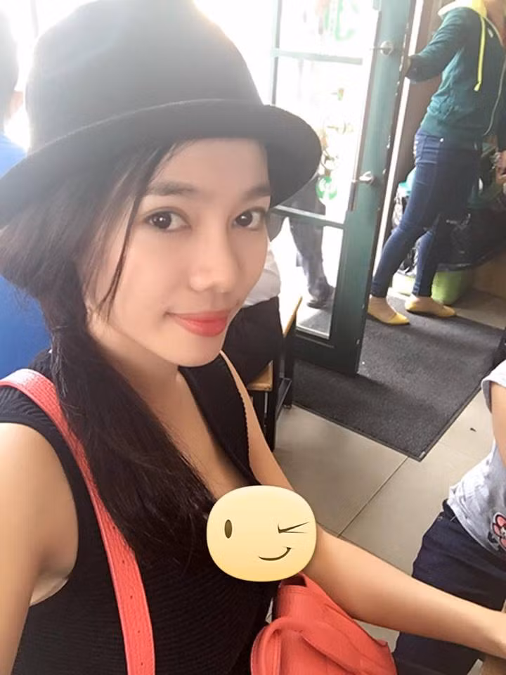 Trên trang cá nhân của mình, chị Mi B.B thường xuyên chia sẻ ảnh chụp trong những chuyến vi vu, đi du lịch của mình cùng bạn bè.