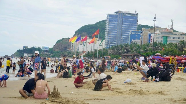 Du lịch BR-VT, Bình Thuận bội thu dịp Lễ 2/9 Du lich BR-VT, Binh Thuan boi thu dip Le 2/9