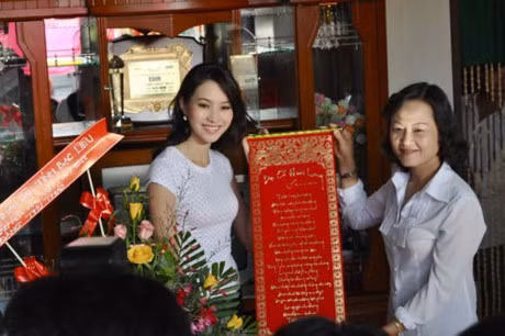 HH My Linh, Thu Thao cat-se cao ngat van o nha don so-Hinh-14