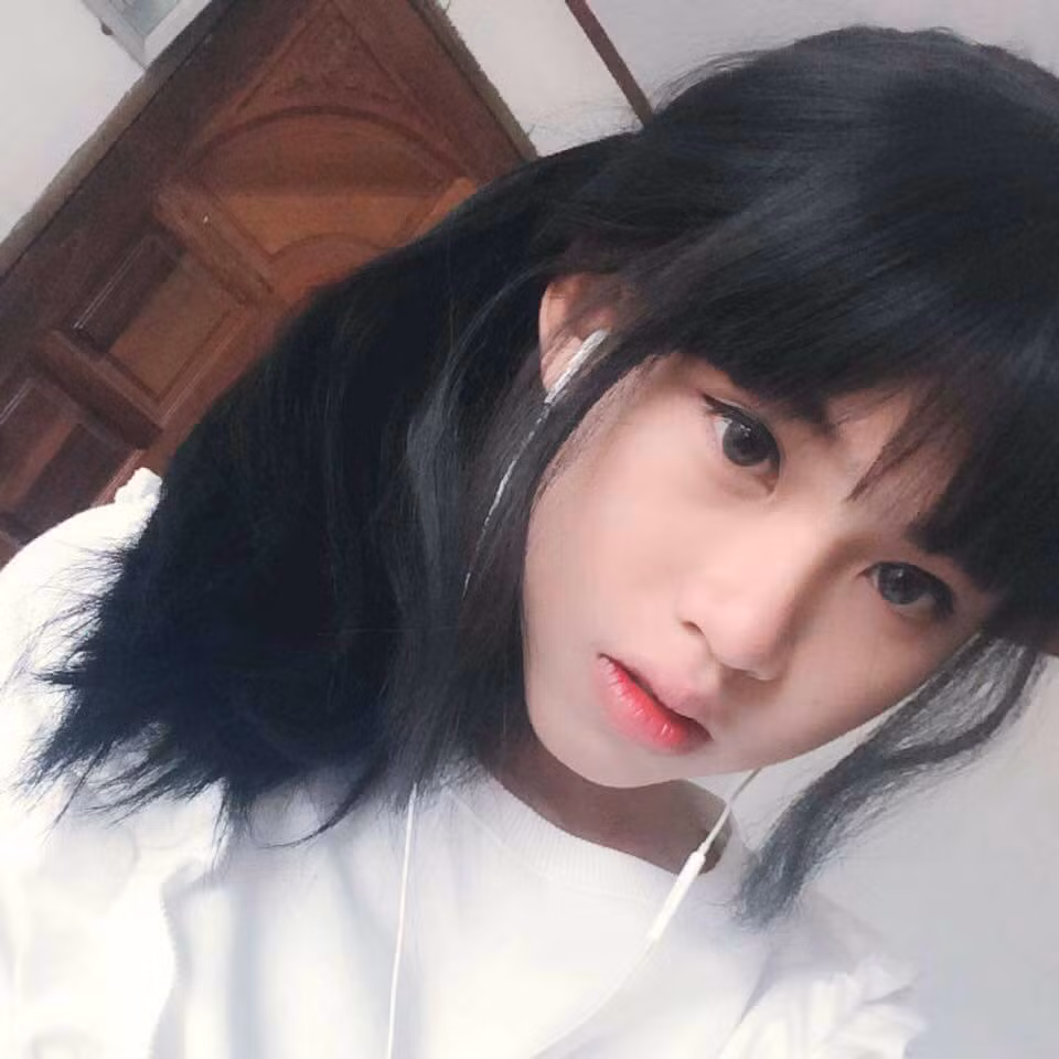 Cho tới thời điểm hiện tại, khi đã 16 tuổi, Folk Song thực sự đã lột xác thành công, trông cô nàng không khác gì một thiếu nữ thực sự. (Nguồn Youthwant)