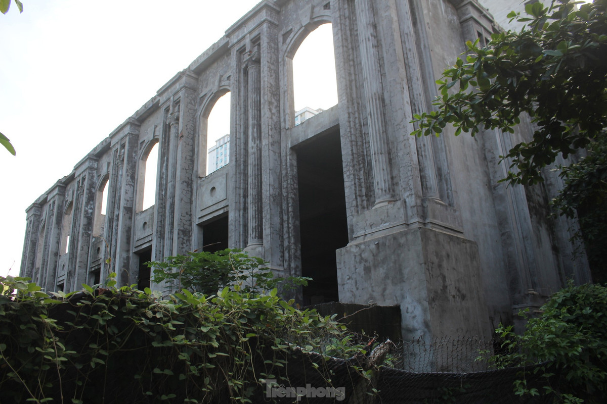 Được biết, Dự án Khách sạn Đại Hà do Công ty TNHH Đại Hà làm chủ đầu tư, được UBND tỉnh Phú Thọ phê duyệt tại Giấy chứng nhận đầu tư ngày 10/3/2011.