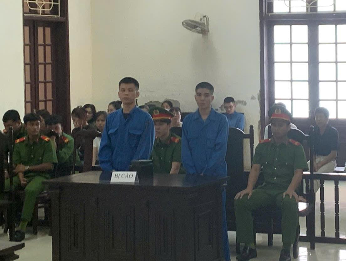 Vận chuyển 55.000 viên ma túy, hai anh em họ lĩnh án tử Van chuyen 55.000 vien ma tuy, hai anh em ho linh an tu