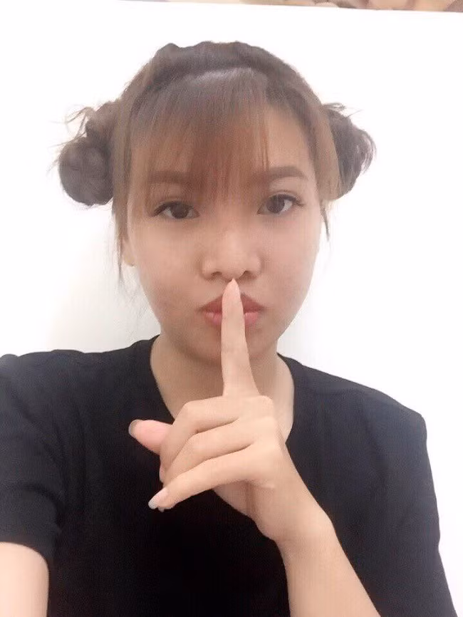 Sau khi "trùng tu" nhan sắc, Phượng nhận được nhiều lời khen từ bạn bè, hàng xóm.