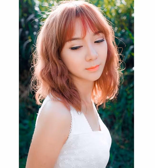 Tuyết Nhung hiện tại trông vô cùng sexy, quyến rũ.