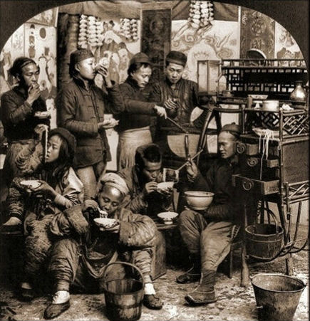 Bữa sáng tại đội nhạc tại Quảng Châu năm 1919.