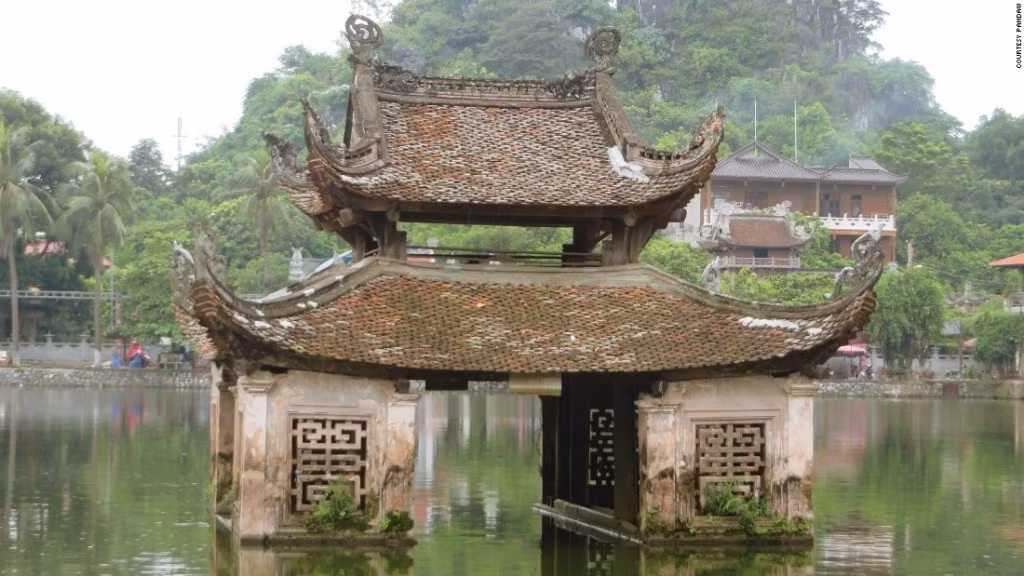 Hay chiêm ngưỡng những kiến trúc cổ độc đáo, ấn tượng.