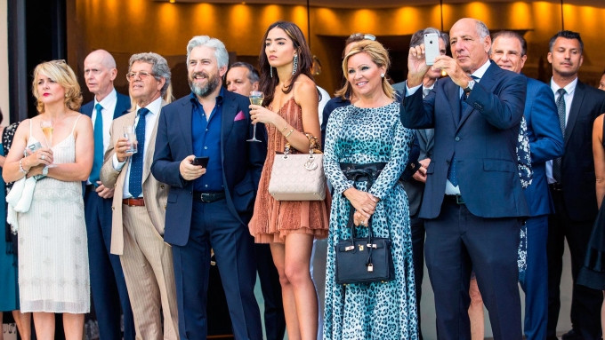 Để trở thành công dân Monaco được coi là một đặc ân và chỉ có người đứng đầu công quốc mới là người quyết định ai có thể nhận được hộ chiếu của đất nước mình. Ảnh: Club residents etrangers monaco.