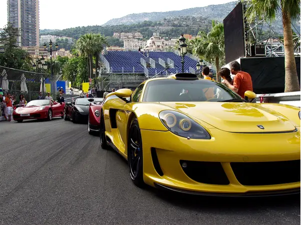 Giàu có như vậy, nên Monaco là điểm đến của rất nhiều đại gia trên thế giới, và đương nhiên, có rất nhiều siêu xe.