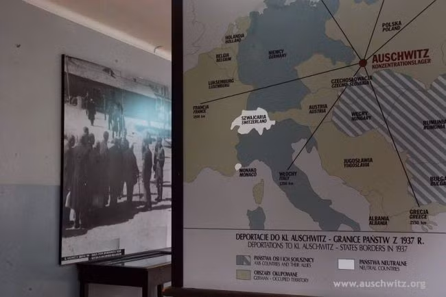 Tấm bản đồ hé lộ người Do Thái ở nhiều nơi trong lãnh thổ Đức và một số nước khác bị phát xít Đức bắt, giam giữ trong trại tập trung Auschwitz.