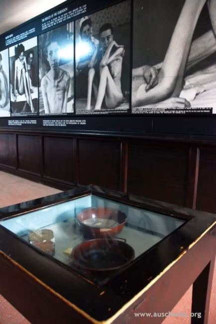 Những hình ảnh và hiện vật cho thấy tù nhân ở trại tập trung Auschwitz bị chết đói do bị bỏ đói.