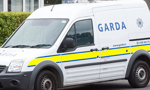 Cha cuong hiep con, ba ngoai giet chau?