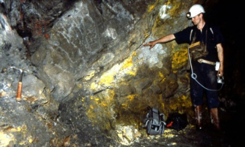 Lo phan ung hat nhan co dai 1,8 ty nam tuoi