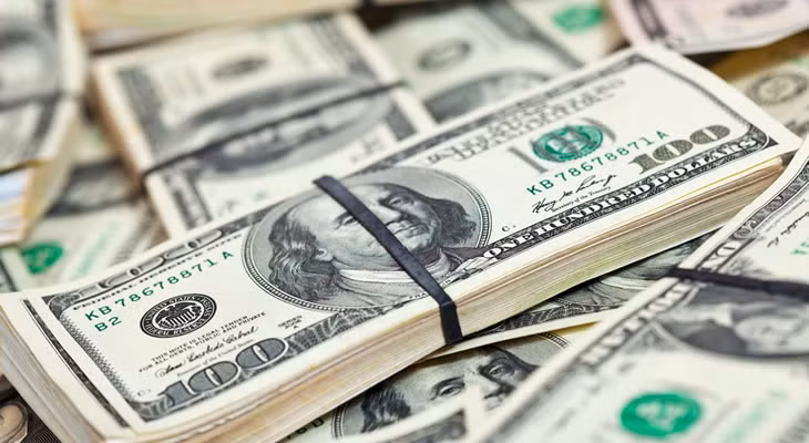 Theo ước tính, tổng số tiền mặt, trái phiếu, đồ trang sức... của các hành khách bị chìm xuống đáy biển sâu cùng con tàu Titanic có trị giá khoảng 6 triệu USD.