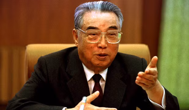 Một điều bất ngờ là nhà lãnh đạo tối cao Triều Tiên Kim Il-sung (Kim Nhật Thành) sinh đúng vào ngày con tàu Titanic huyền thoại bị đắm (15/4/1912).