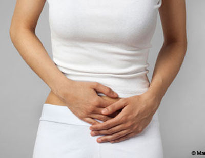 10. Làm sạch đường tiết niệu. ước chanh ấm đóng vai trò như một chất lợi tiểu, giúp làm sạch đường tiết niệu và khuyến khích việc sản xuất nước tiểu. Thêm vào đó, thức uống lành mạnh này có thể thay đổi độ pH của đường tiết niệu, lần lượt ngăn cản sự phát triển của các vi khuẩn có hại. Các axit citric trong chanh còn giúp giải độc, giữ cho đường tiết niệu miễn nhiễm.