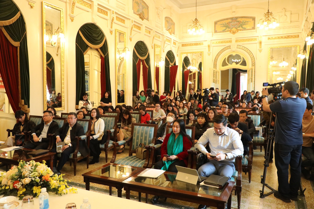 5 hoạt động kỷ niệm 80 năm ra đời “Đề cương về văn hóa Việt Nam” - Hình 2 5 hoat dong ky niem 80 nam ra doi “De cuong ve van hoa Viet Nam”-Hinh-2