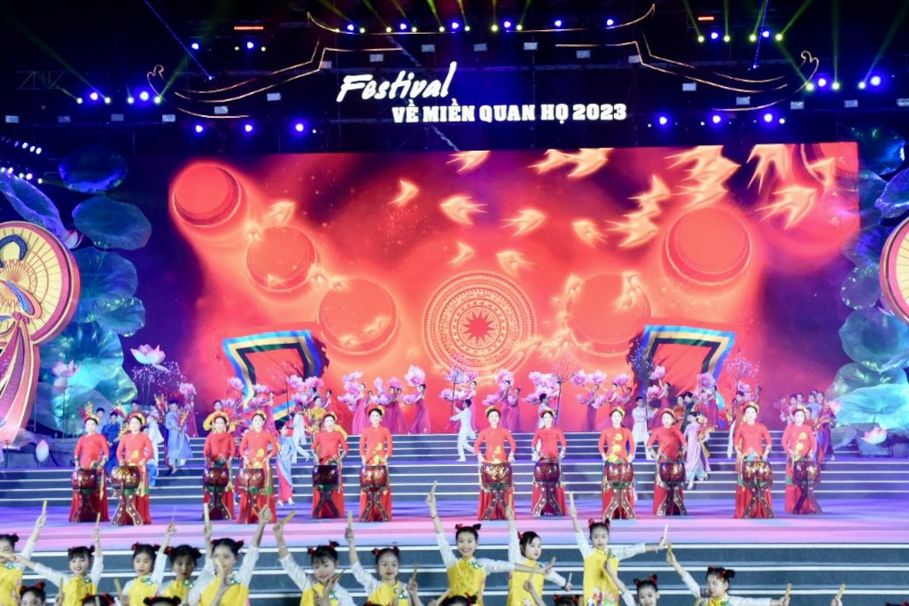 Gần 10.000 người dự lễ khai mạc Festival “Về miền Quan họ 2023“ Gan 10.000 nguoi du le khai mac Festival “Ve mien Quan ho 2023“