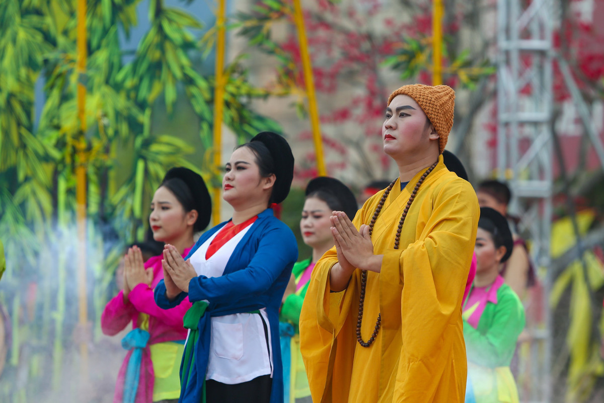 Vở diễn tái hiện lịch sử Tây Yên Tử gắn với Phật hoàng Trần Nhân Tông.